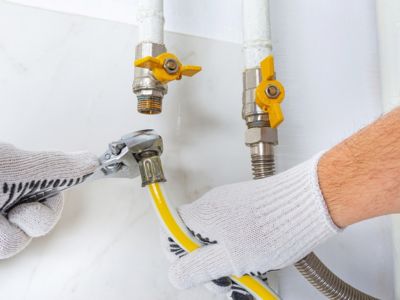 Gas line connector and shutoff valve installation